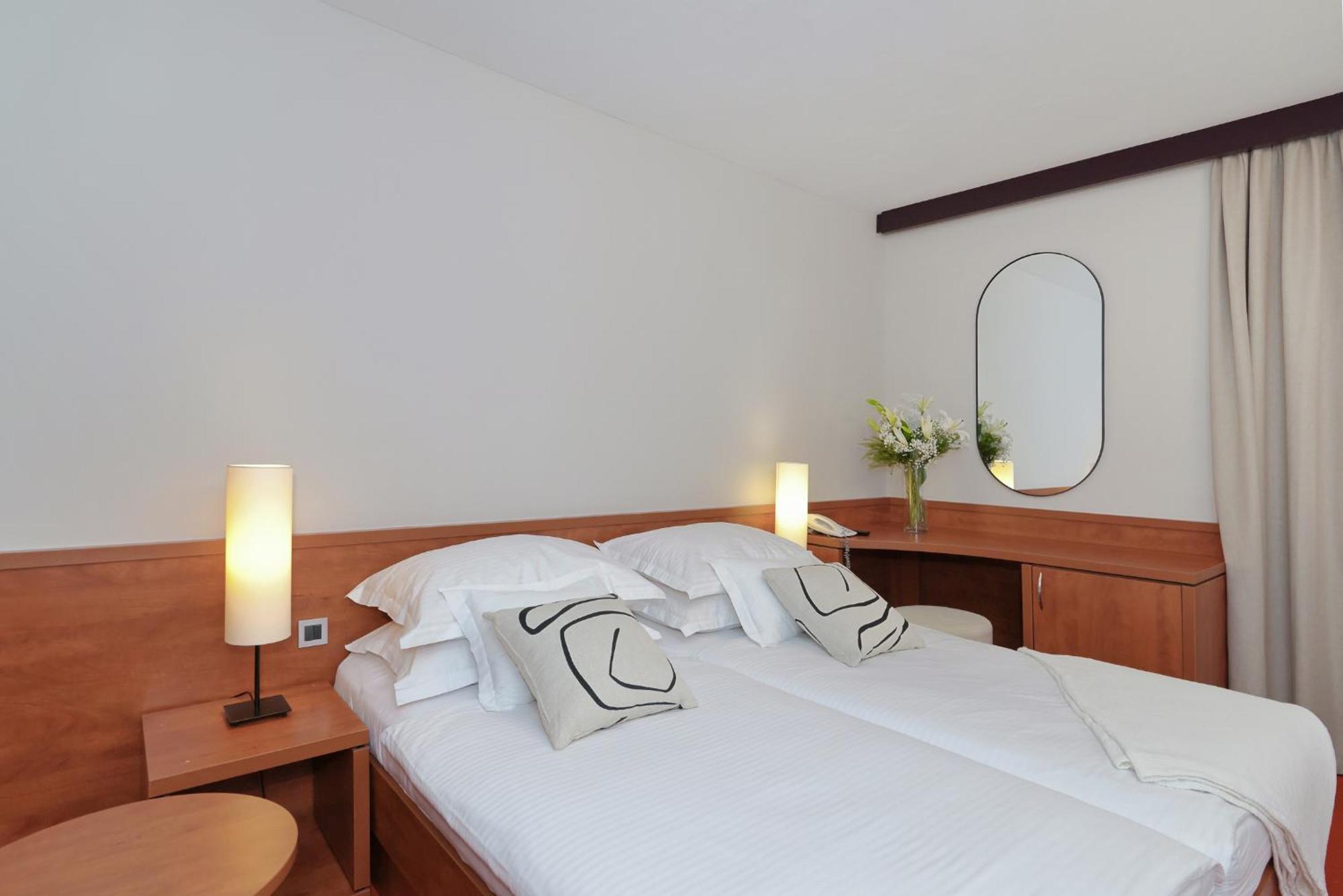Hotel Villa Donat Sveti Filip i Jakov Esterno foto
